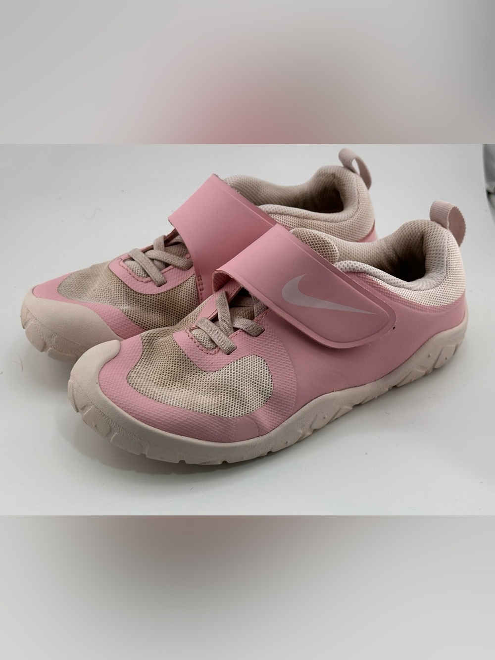 Nike Kids Pink and Cream Hook-and-Loop Athletic Sneakers
